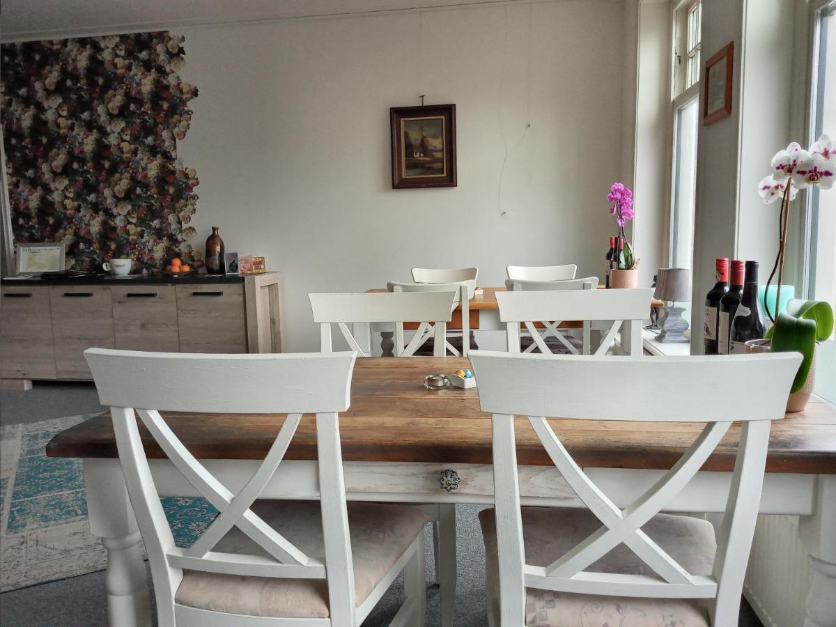 Bed & Breakfast Moments Schagen Exterior photo
